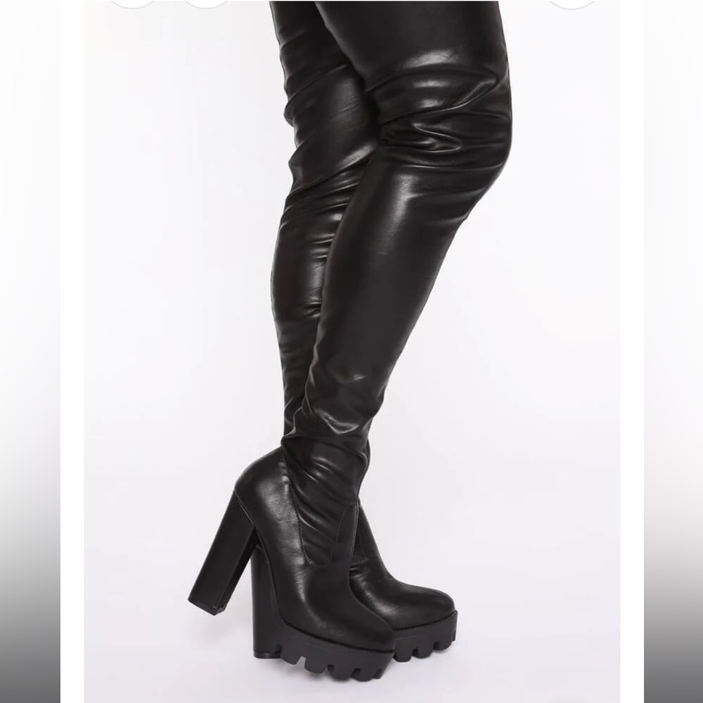 Black thigh high boots size 9/ EU 40